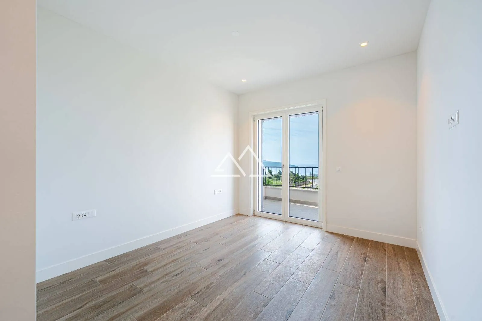 Prodaja, dvosoban stan, 94m², Luštica Bay, Tivat