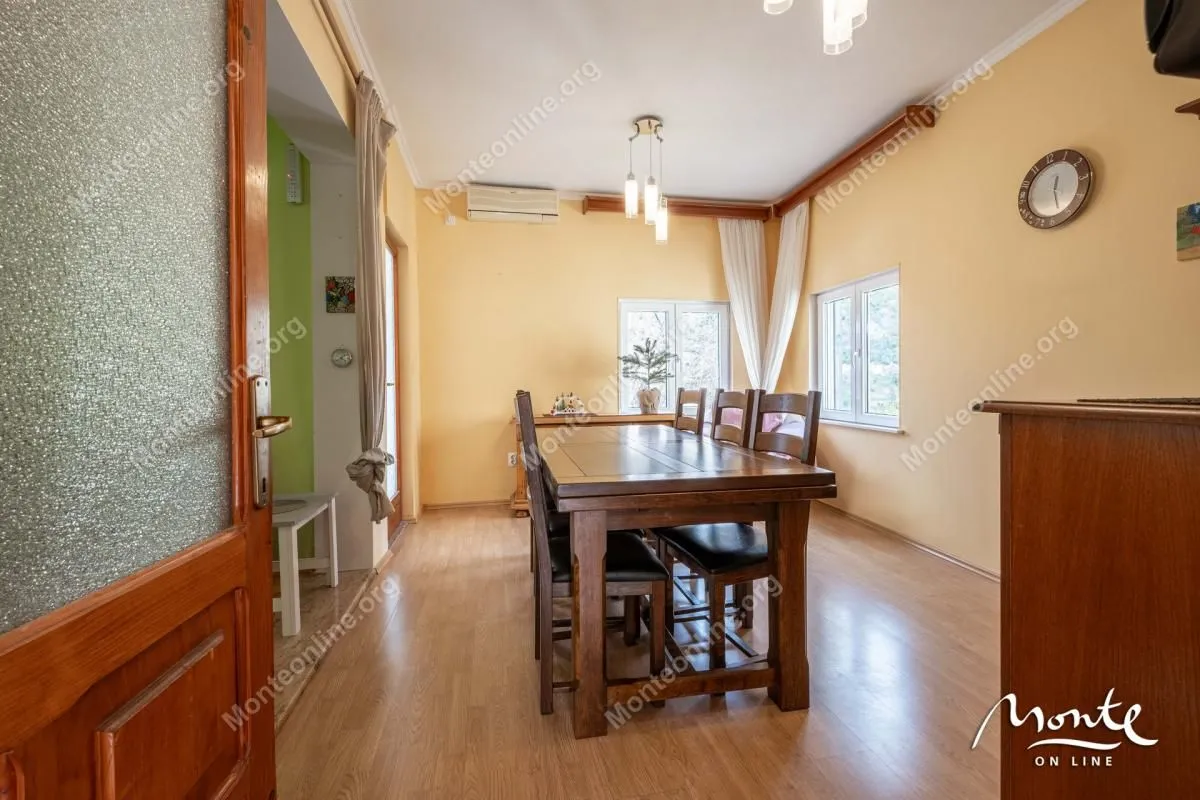 Prodaja, dvosoban stan, 71m², Topla, Herceg Novi