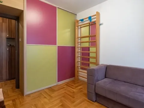 Izdavanje, trosoban stan, 97m², Pod Goricom, Podgorica - image 11