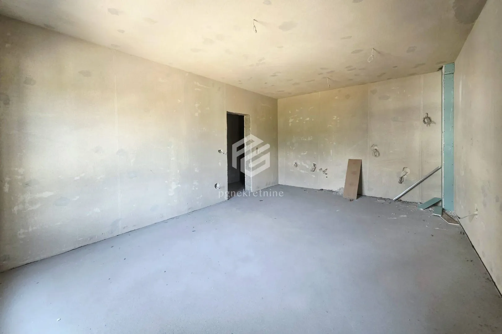 Prodaja, jednosoban stan, 47m², Konik, Podgorica