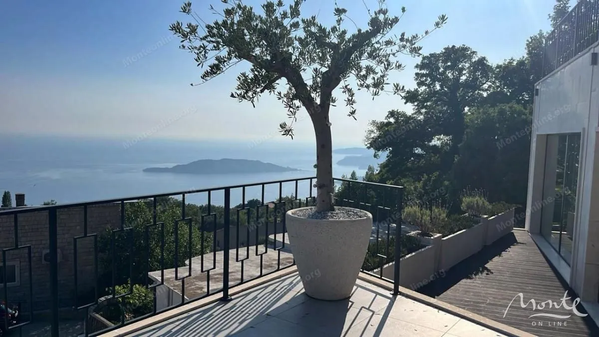 Sale, house, 257m², Kuljače, Budva