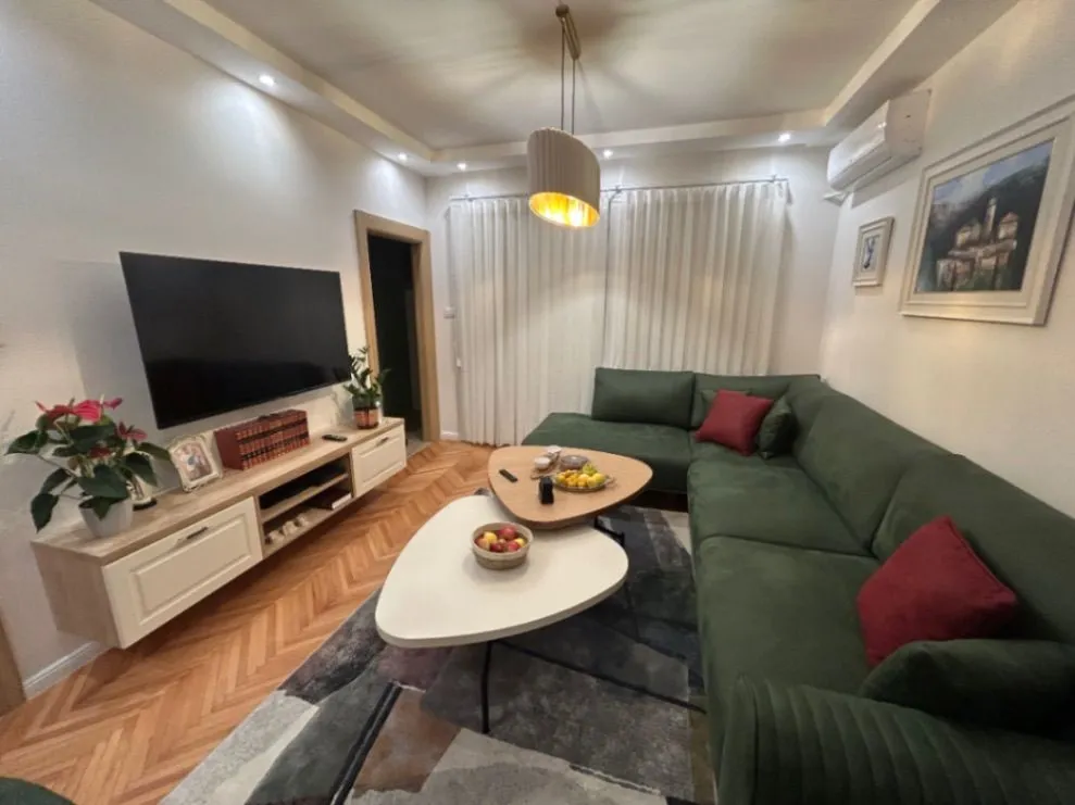 Prodaja, dvosoban stan, 75m², Centar, Podgorica