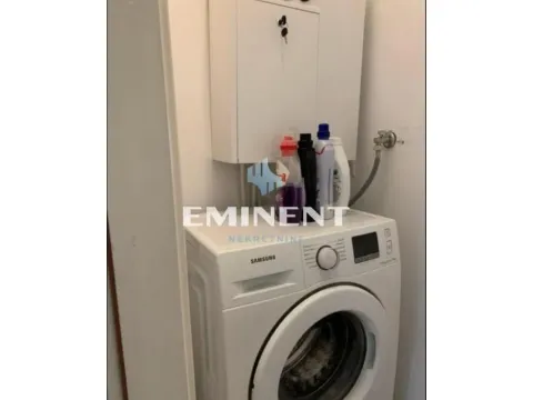 Izdavanje, trosoban stan, 80m², Vračar Hram, Vračar Sve Podlokacije - image 13