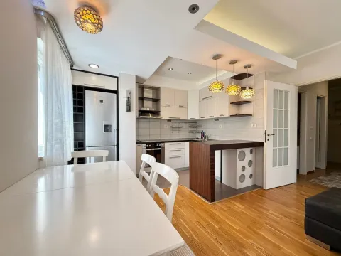 Sale, two bedroom apartment, 69m², City Kvart, Podgorica - image 11