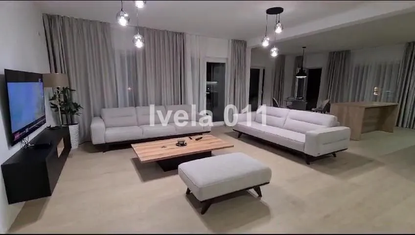 Prodaja, četvorosoban stan, 180m², Savski Venac, Beograd