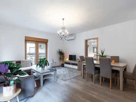 Sale, one bedroom apartment, 74m², Pržno, Budva - image 2