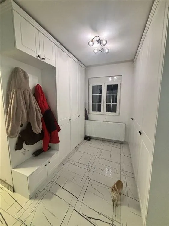 Prodaja, kuća, 222m², Borča Sve Podlokacije, Beograd
