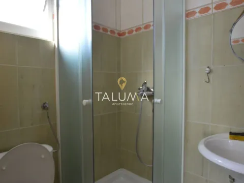 Prodaja, kuća, 150m², Tološi, Podgorica - image 10