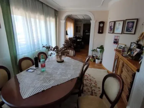 Izdavanje, kuća, 330m², Sremska Kamenica, Petrovaradin - image 10