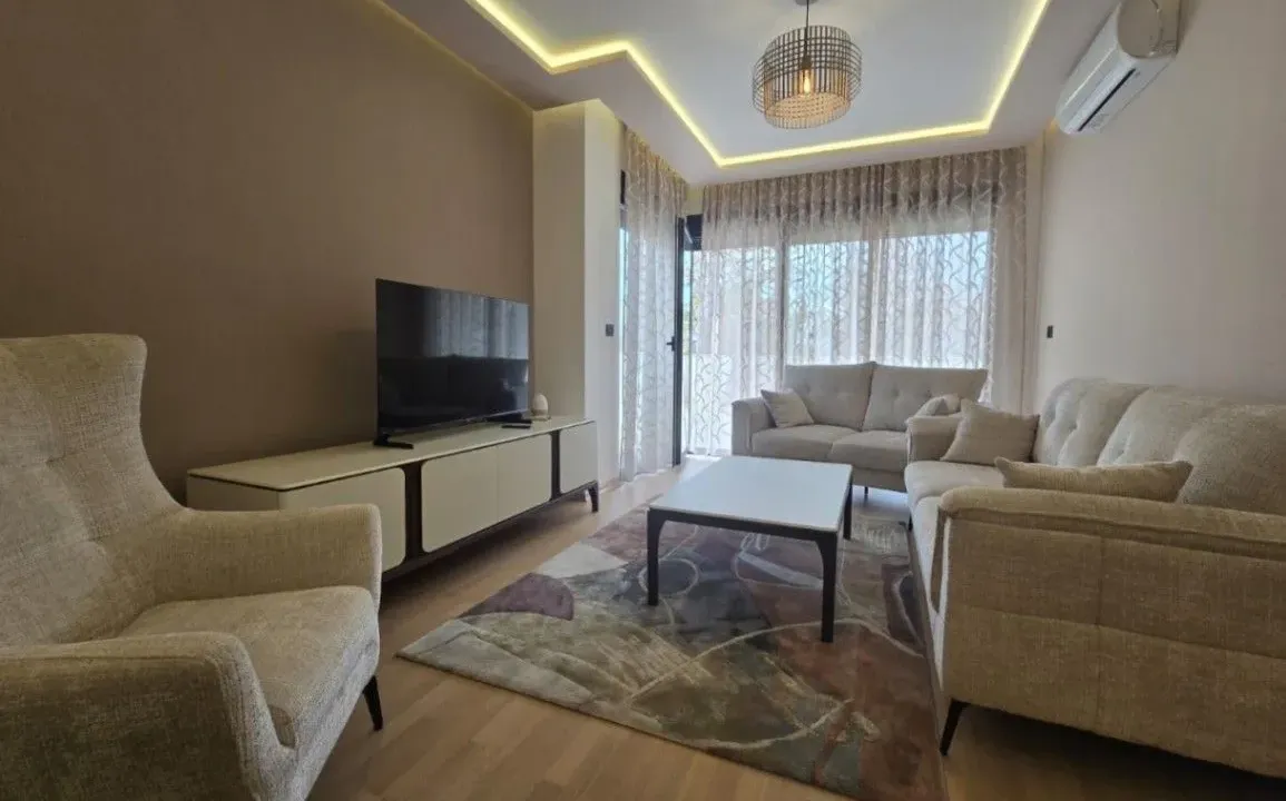 Izdavanje, dvosoban stan, 68m², Pobrežje, Podgorica