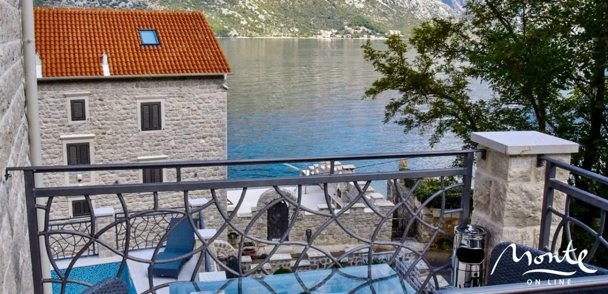 Sale, house, 382m², Stoliv, Kotor