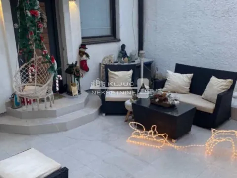 Prodaja, dvosoban stan, 87m², Đeram Pijaca, Beograd - image 18