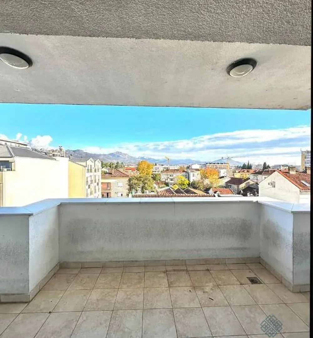 Rent, office space, 200m², Centar, Podgorica