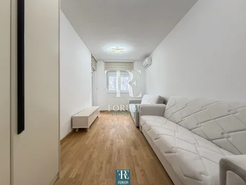 Izdavanje, dvosoban stan, 81m², Stari Aerodrom, Podgorica - image 12