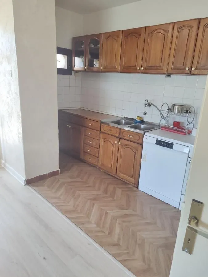 Rent, apartment, 100m², Dalmatinska ulica, Podgorica