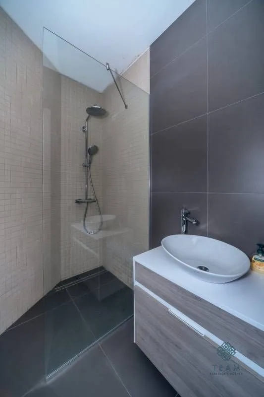 Rent, three bedroom apartment, 72m², Pržno, Budva