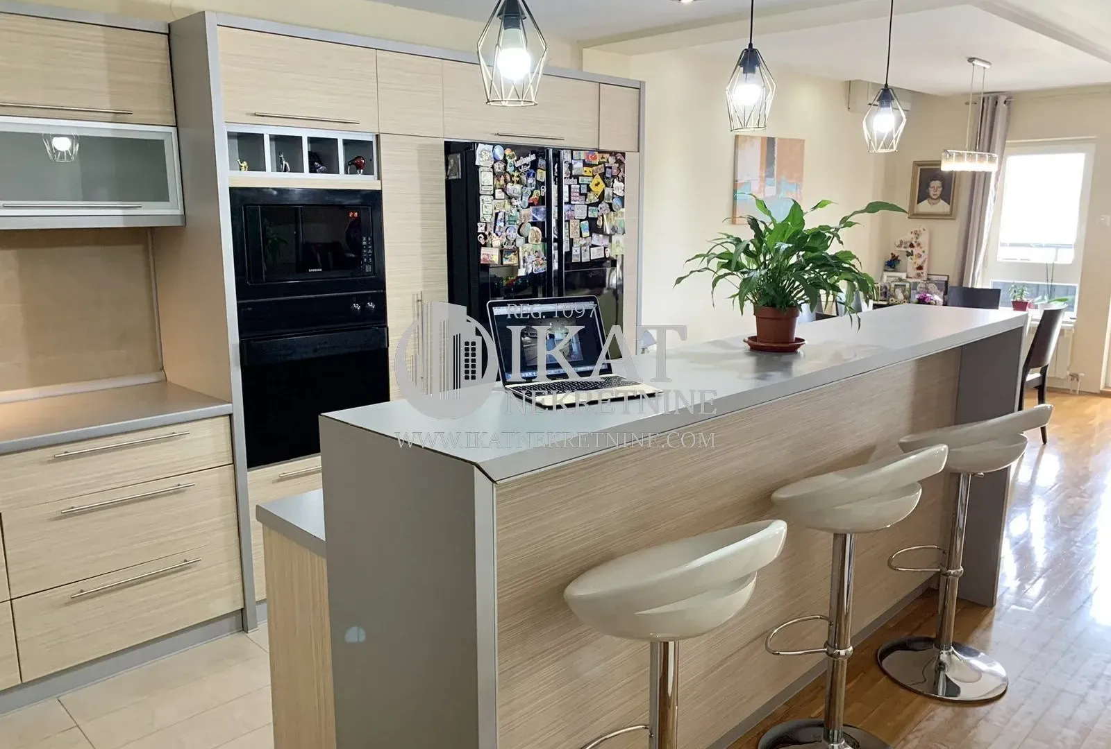 Sale, four bedroom apartment, 157m², Lion, Zvezdara Sve Podlokacije