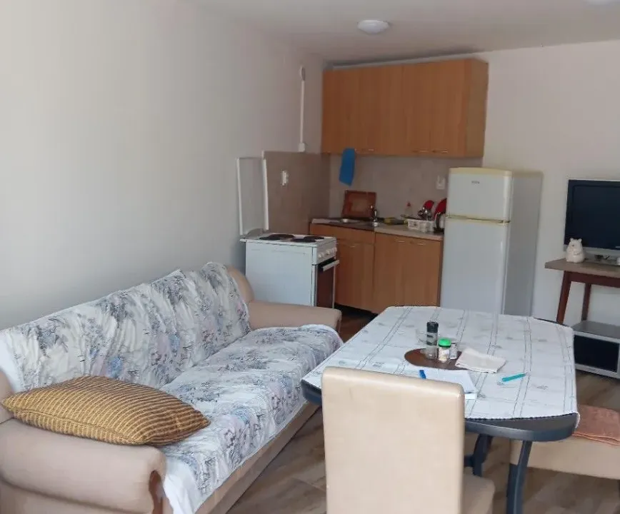 Izdavanje, dvosoban stan, 35m², Herceg Novi, Crna Gora
