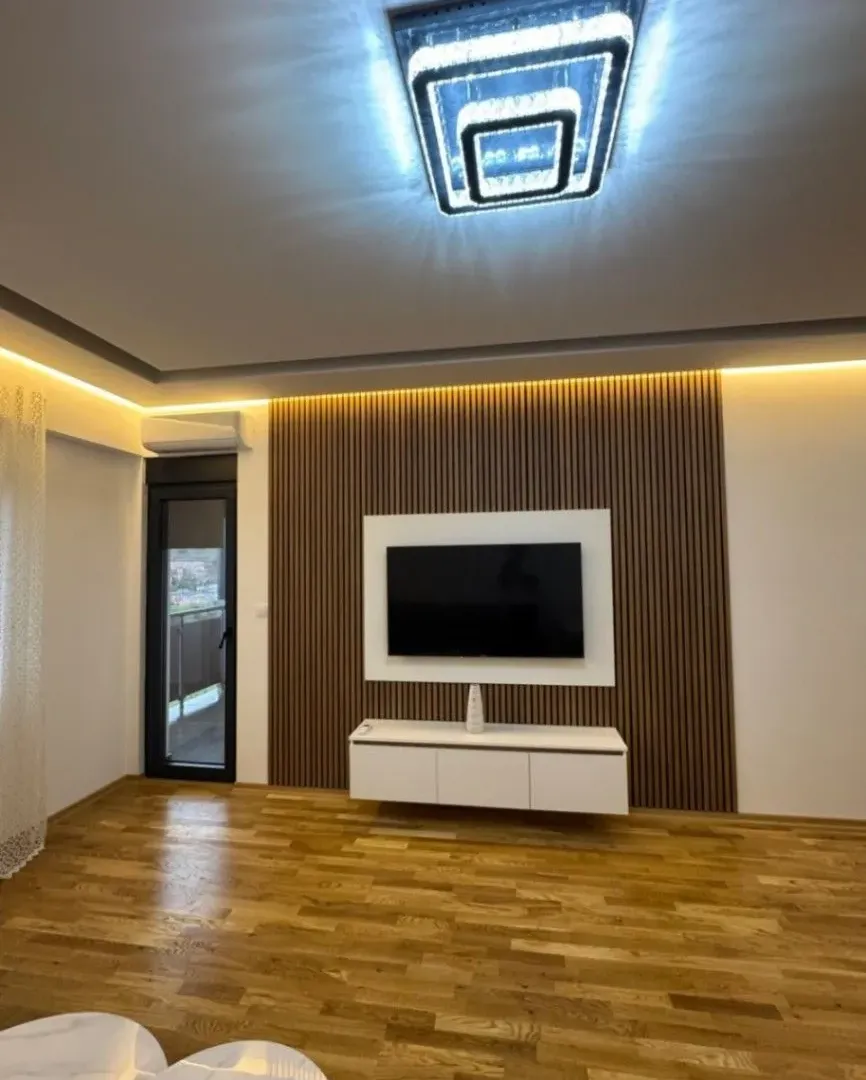 Izdavanje, jednosoban stan, 53m², Centar, Podgorica