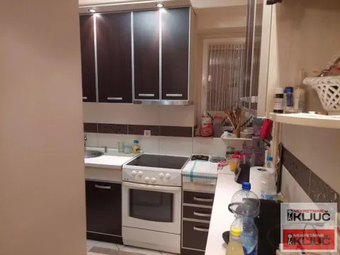 Prodaja, četvorosoban stan, 94m², Bulevar patrijarha Pavla, Novi Sad Sve Podlokacije - image 8