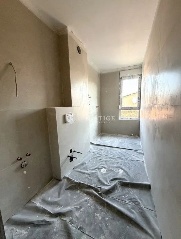 Prodaja, jednosoban stan, 55m², Momišići, Podgorica