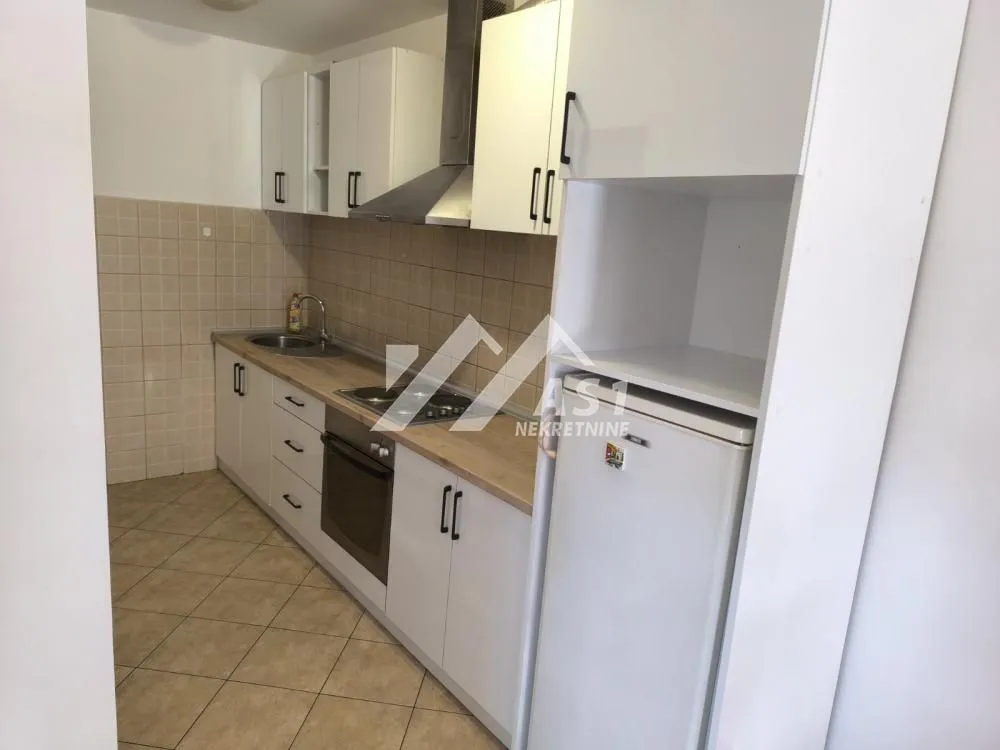 Izdavanje, trosoban stan, 85m², Adice, Novi Sad Sve Podlokacije