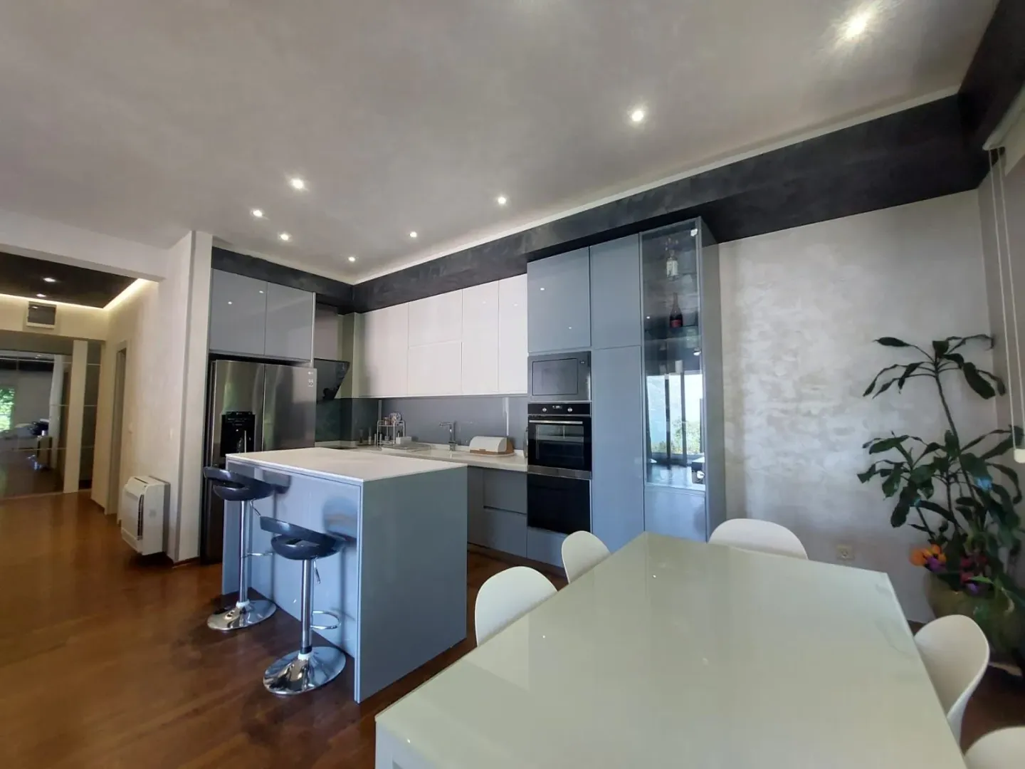 Rent, three bedroom apartment, 130m², Dobrota, Kotor