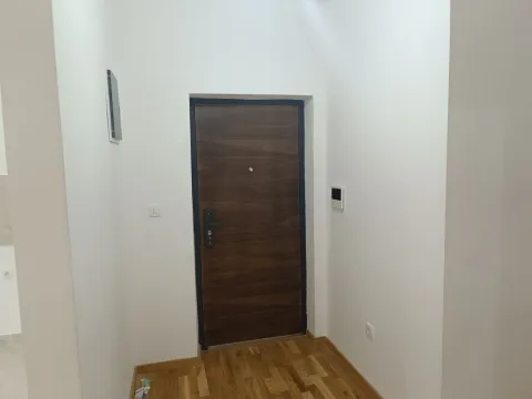 Sale, one bedroom apartment, 46m², Bečići, Budva - image 9