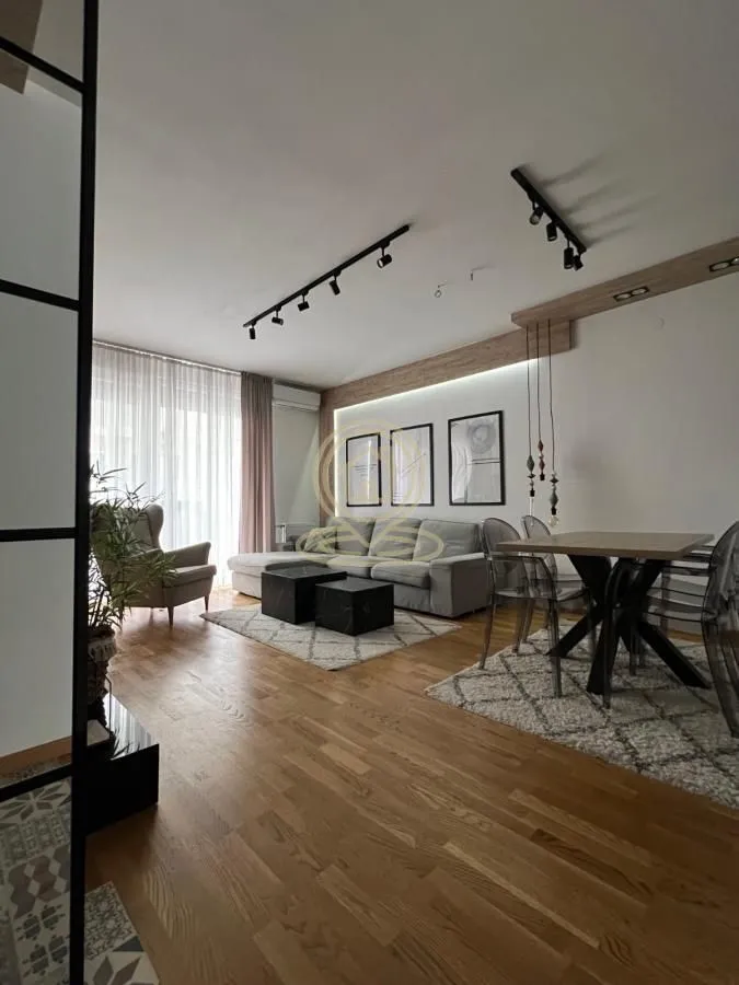 Prodaja, trosoban stan, 65m², Sajmište, Novi Sad