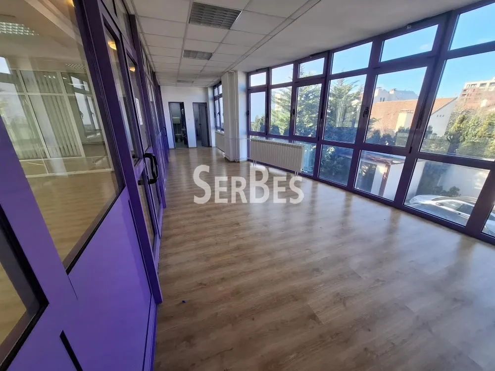 Rent, office space, 200m², Adamovićevo Naselje, Novi Sad Sve Podlokacije