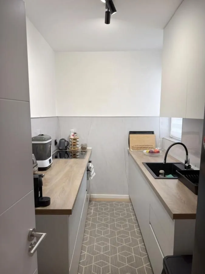 Prodaja, dvosoban stan, 80m², Rotkvarija, Novi Sad Sve Podlokacije