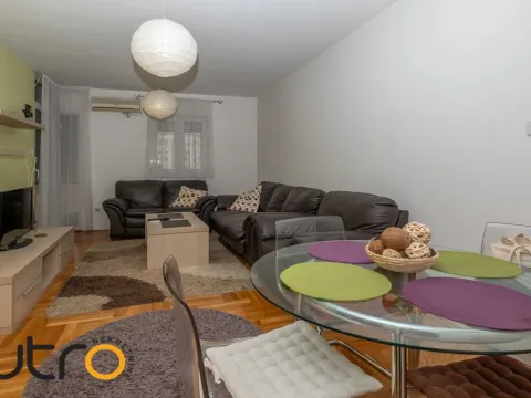 Izdavanje, dvosoban stan, 60m², City Kvart, Podgorica - image 9