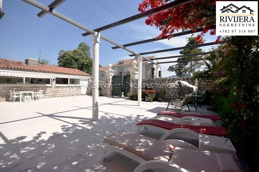 Prodaja, kuća, 234m², Baošići, Herceg Novi