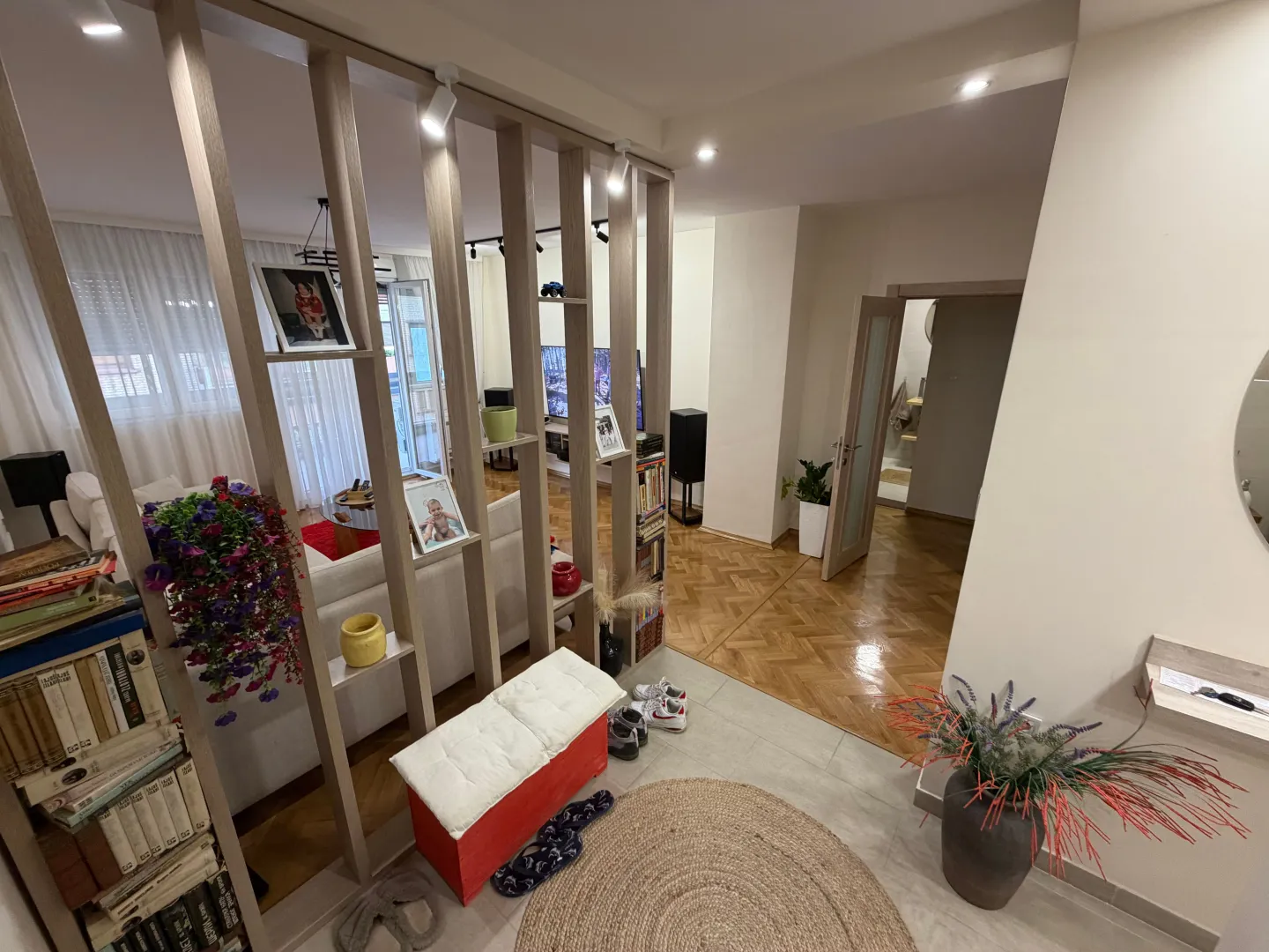 Prodaja, trosoban stan, 95m², Centar, Podgorica