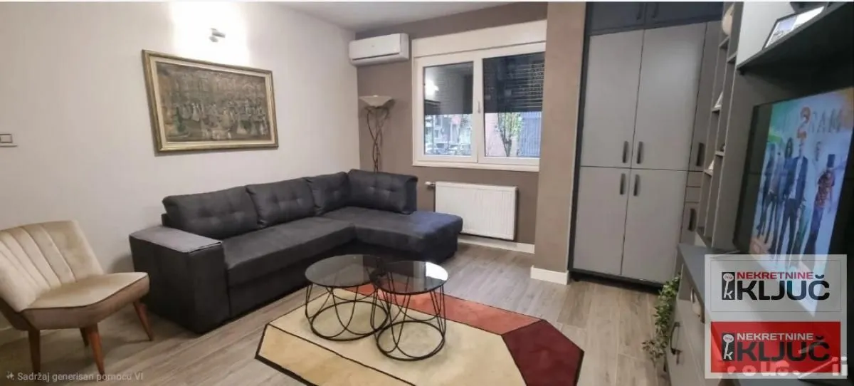 Izdavanje, garsonjera, 28m², Bulevar Oslobodjenja, Novi Sad Sve Podlokacije