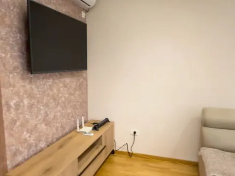 Izdavanje, dvosoban stan, 60m², Tološi, Podgorica - image 2