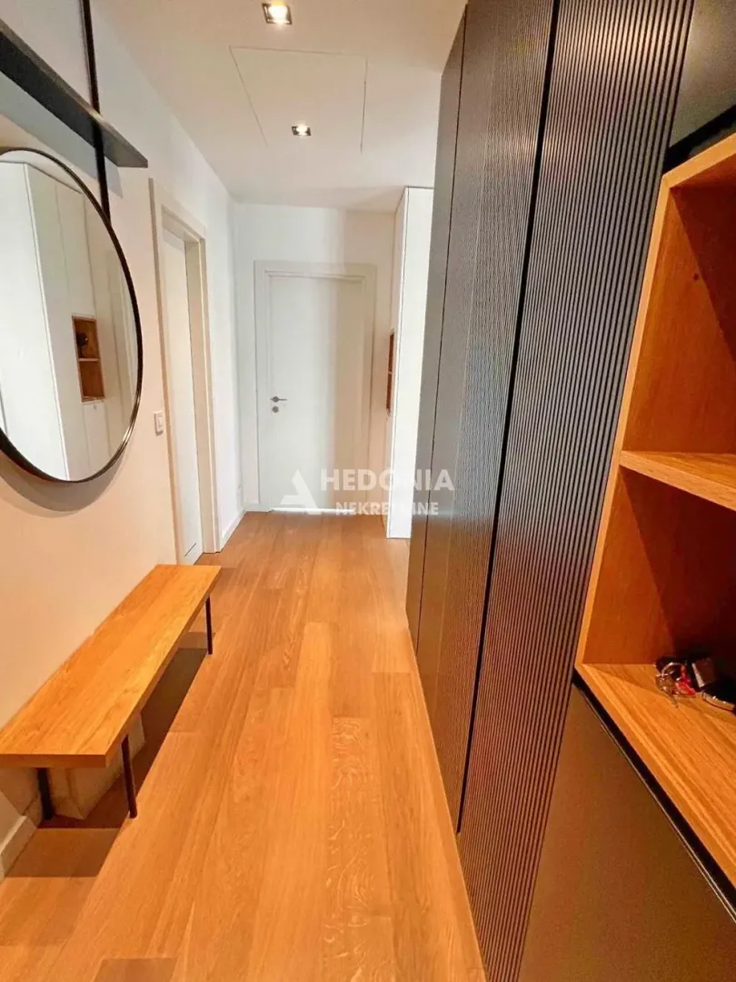 Izdavanje, trosoban stan, 96m², Novi Beograd Blok 65, Novi Beograd Sve Podlokacije