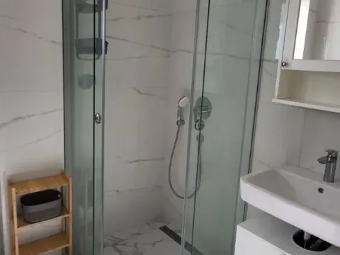 Izdavanje, dvosoban stan, 65m², Budva okolina, Budva - image 5