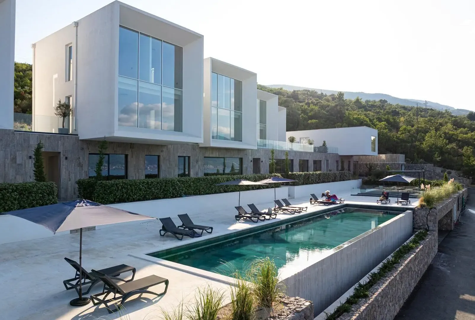 Rent, one bedroom apartment, 144m², Krašići, Tivat