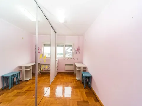 Rent, two bedroom apartment, 68m², Pobrežje, Podgorica - image 7