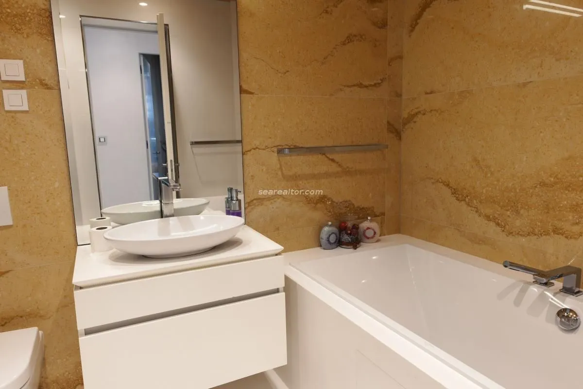 Izdavanje, dvosoban stan, 148m², Budva, Crna Gora