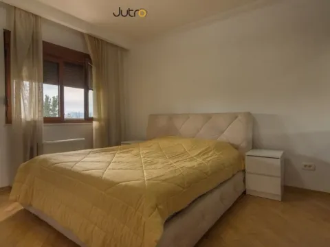 Izdavanje, kuća, 170m², Dajbabe, Podgorica - image 12