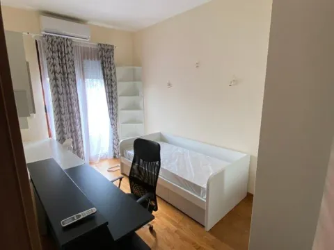 Izdavanje, trosoban stan, 90m², Stara Varoš, Podgorica - image 14
