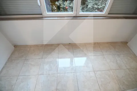 Rent, two bedroom apartment, 68m², Centar, Podgorica - image 12