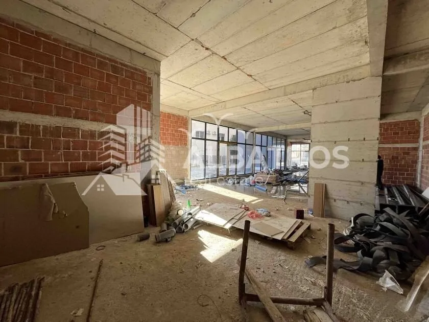 Rent, office space, 200m², Šušanj, Bar