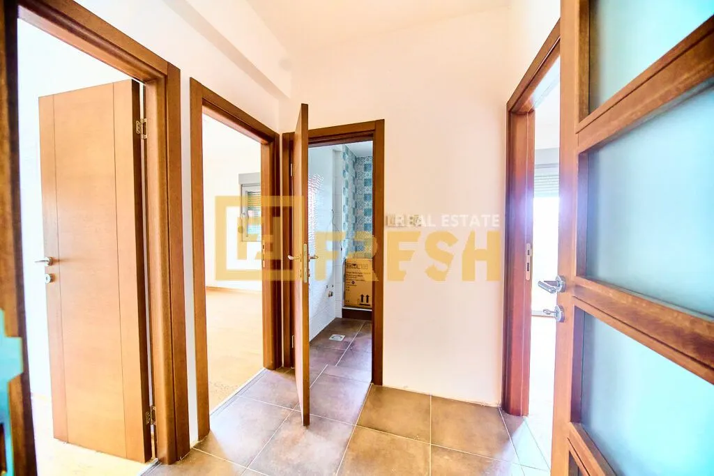 Rent, office space, 85m², Krivi Most, Podgorica