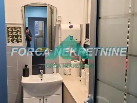 Izdavanje, poslovni prostor, 130m², Stari Grad, Beograd - image 14