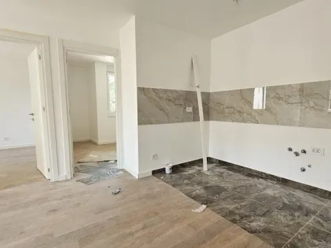 Prodaja, četvorosoban stan, 70m², Zemun Gornji Grad, Zemun Sve Podlokacije - image 5