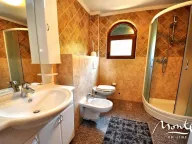 Prodaja, kuća, 644m², Pržno, Budva - image 11