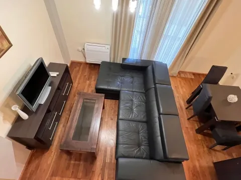 Izdavanje, jednosoban stan, 53m², Pobrežje, Podgorica - image 1